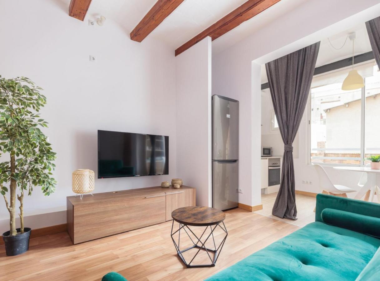 Spacious Doubleroom Apartment At Sants Barcelona Eksteriør bilde